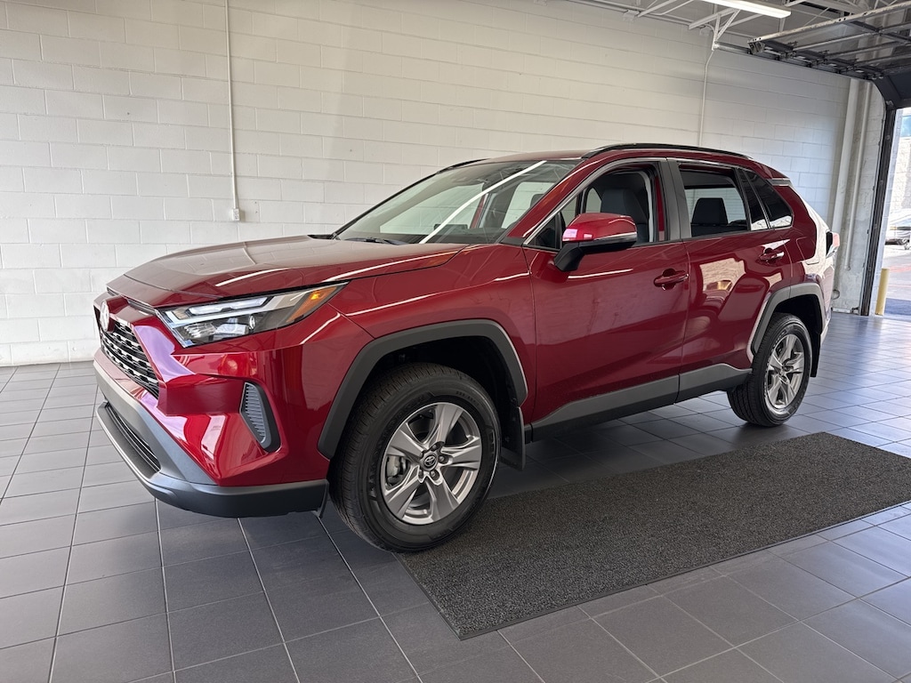 New 2025 Toyota RAV4 XLE SUV