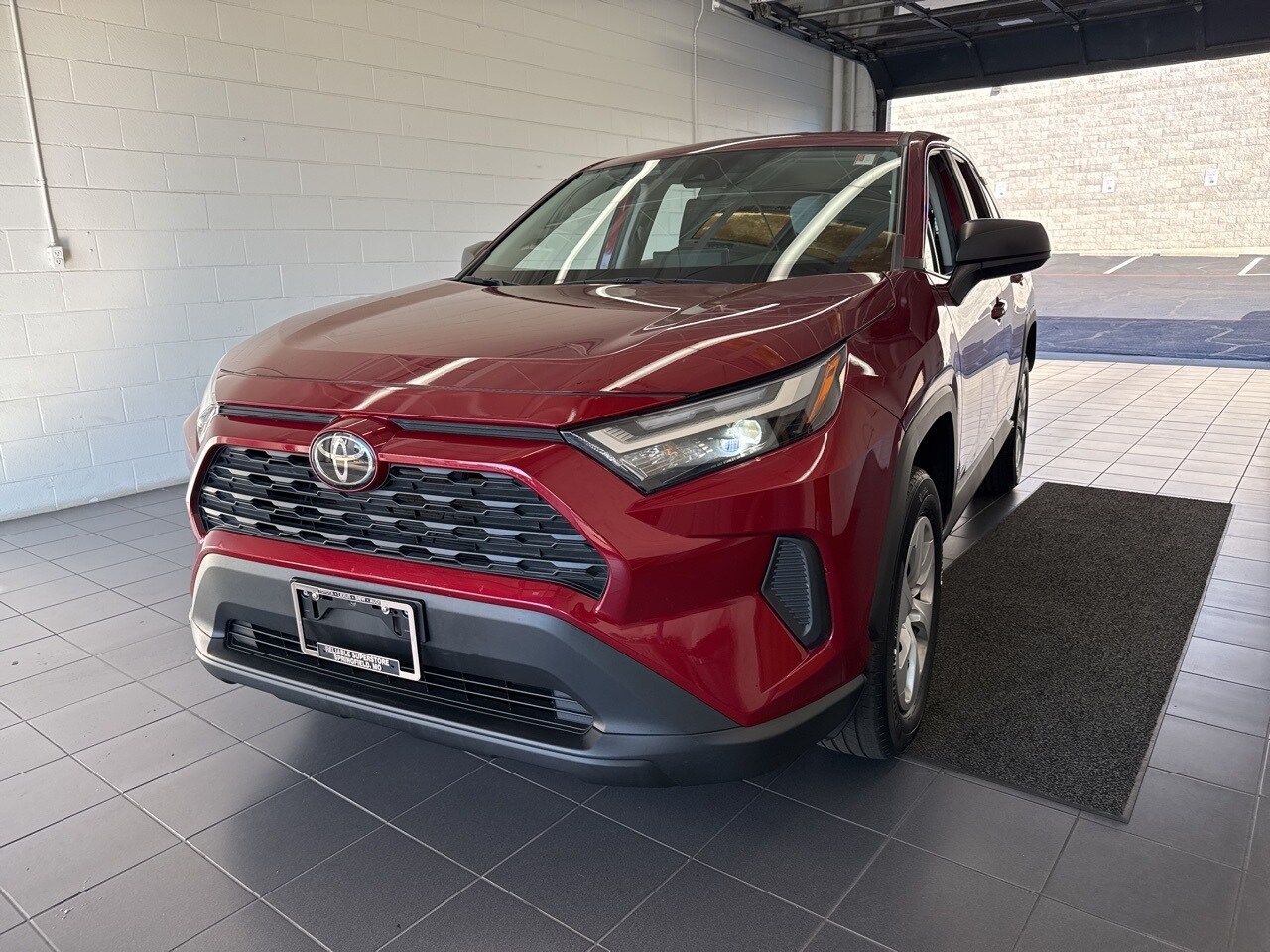 2024 Toyota RAV4 LE photo 3