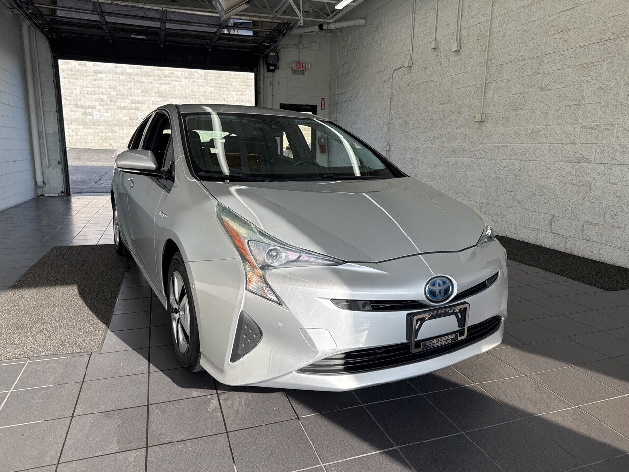 2018 Toyota Prius Two photo 2