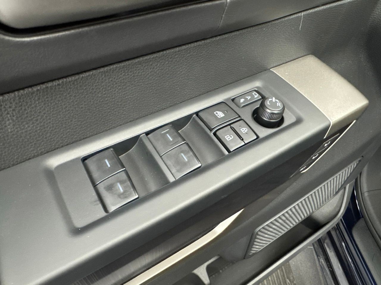 2026 Toyota Tundra Platinum - Photo 40