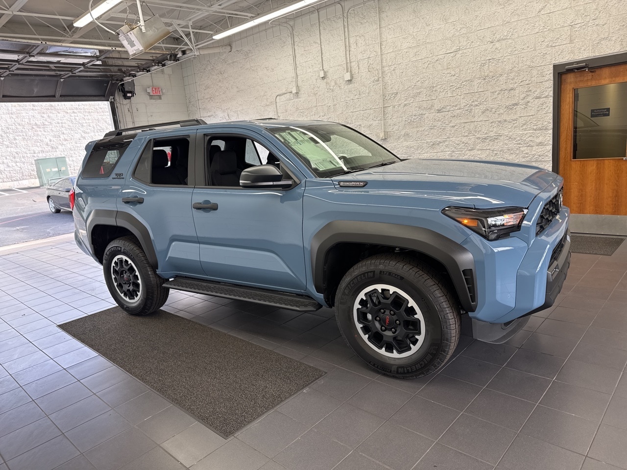 2025 Toyota 4Runner TRD Off-Road's photo