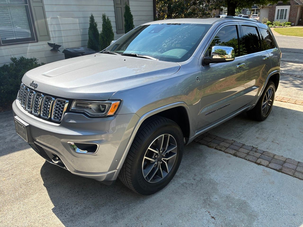 2021 Jeep Grand Cherokee Overland 4WD's photo
