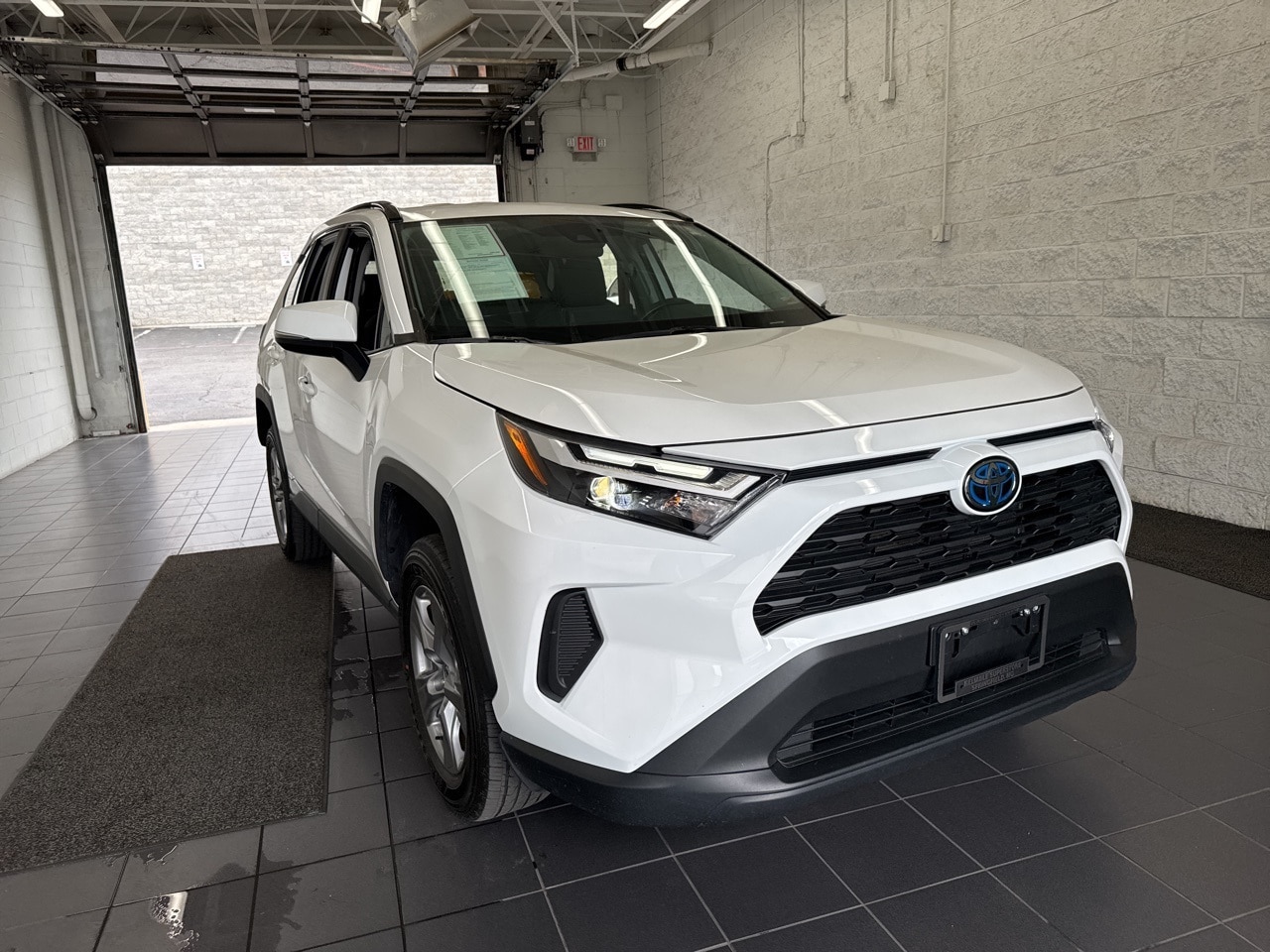 Certified 2024 Toyota RAV4 XLE with VIN 2T3RWRFV5RW245995 for sale in Springfield, MO