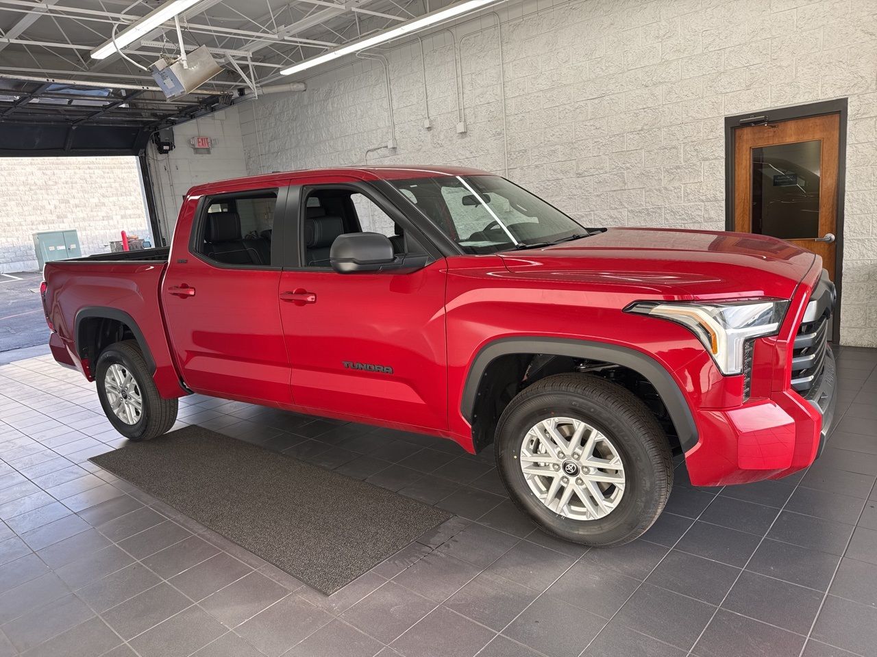 2026 Toyota Tundra SR5 4WD CrewMax 5.5' Bed's photo