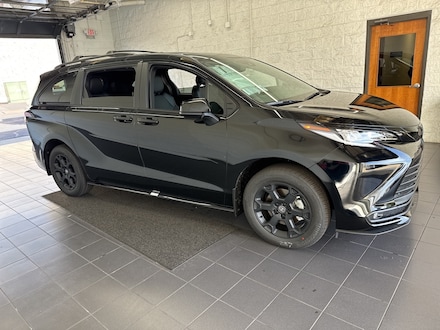 2025 Toyota Sienna Woodland Edition Van Passenger Van