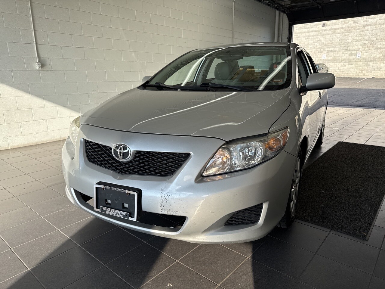 2009 Toyota Corolla LE photo 3