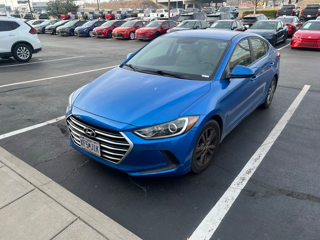 Used 2017 Hyundai Elantra SE Sedan