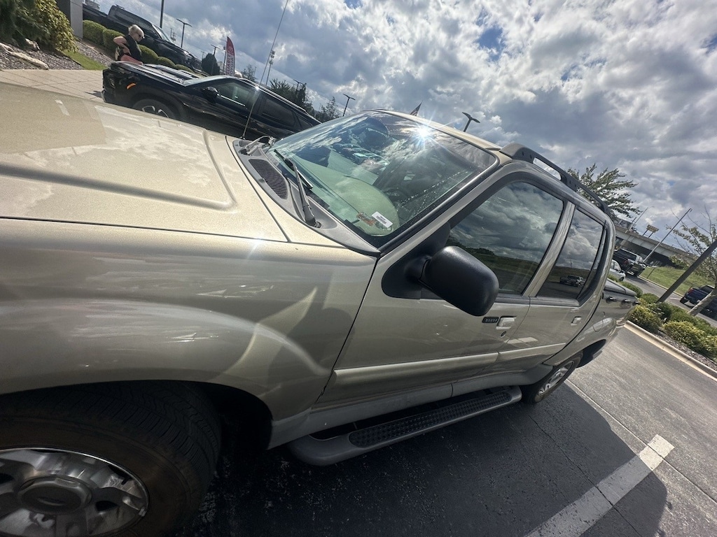 Used 2003 Ford Explorer Sport Trac XLT SUV