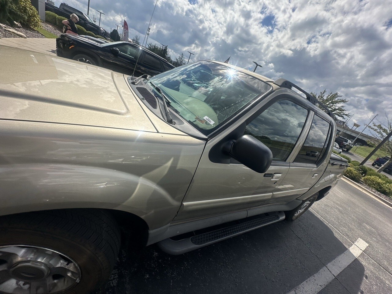 2003 Ford Explorer Sport Trac XLT photo 4