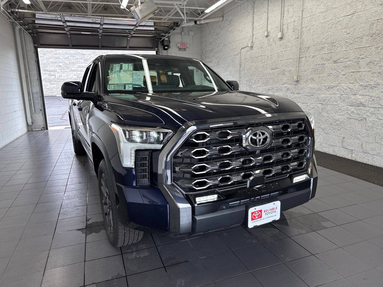 2026 Toyota Tundra Platinum - Photo 2