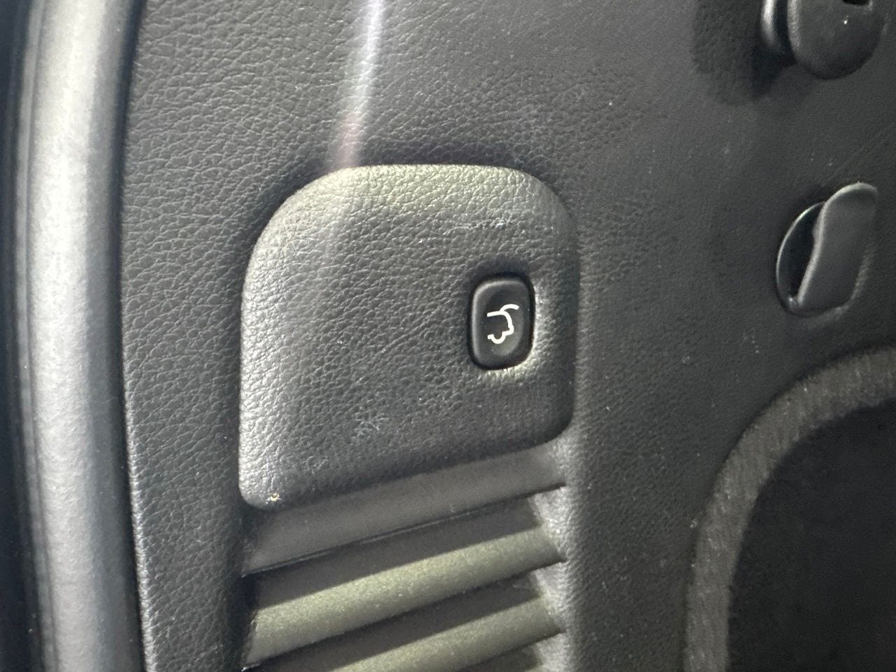 2021 Jeep Grand Cherokee Overland - Photo 12