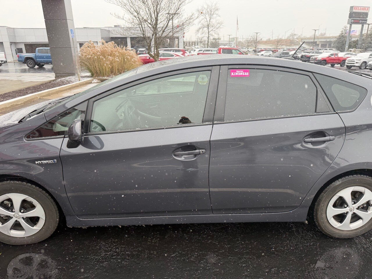 2012 Toyota Prius Three photo 3