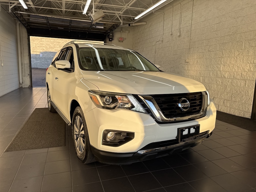 Used 2020 Nissan Pathfinder SL SUV