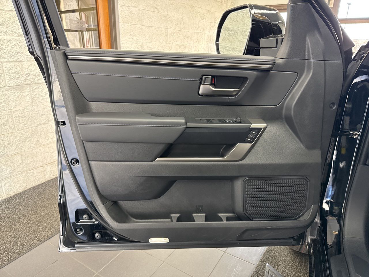 2026 Toyota Tundra Platinum - Photo 39