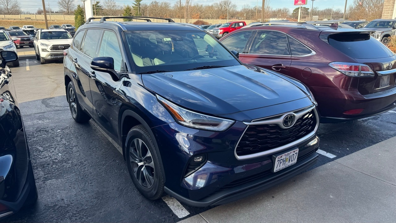 2021 Toyota Highlander XLE's photo