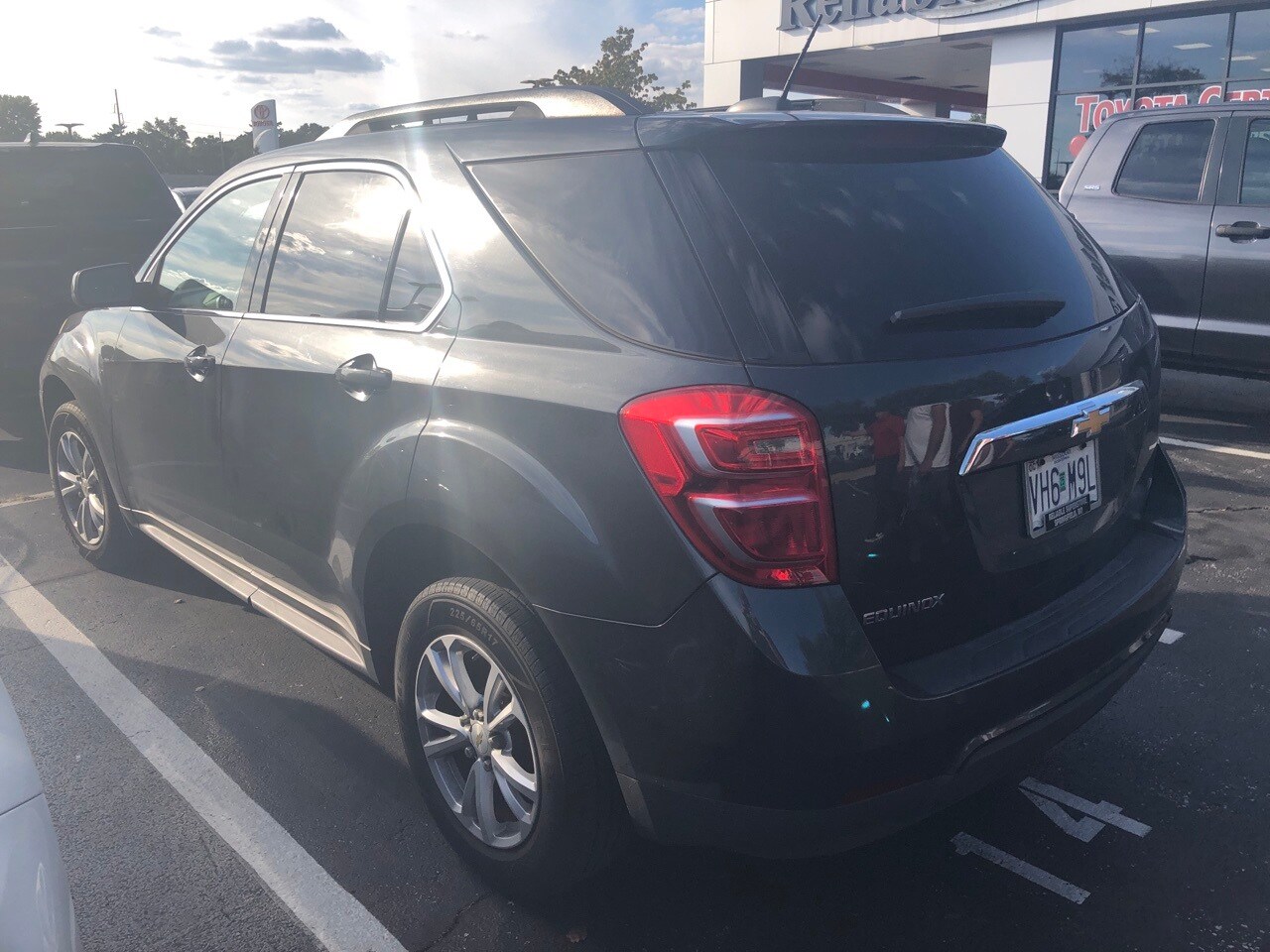 2017 Chevrolet Equinox LT photo 4