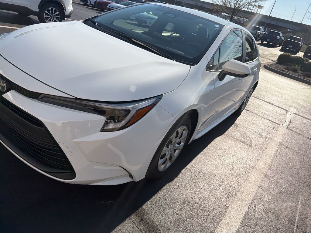 Used 2025 Toyota Corolla Hybrid LE Sedan