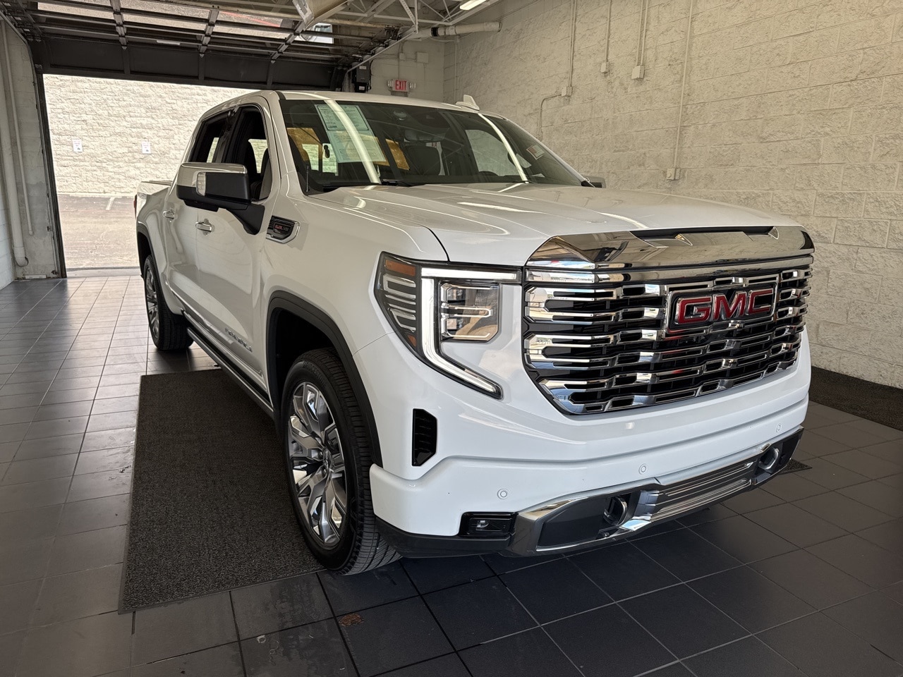 Used 2024 GMC Sierra 1500 Denali Denali with VIN 1GTUUGEL4RZ185468 for sale in Springfield, MO