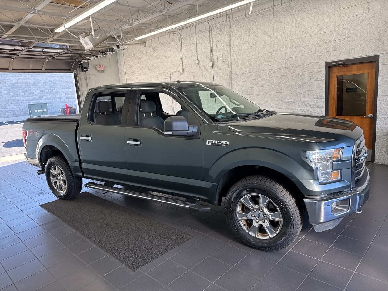 2015 Ford F-150 XLT's photo