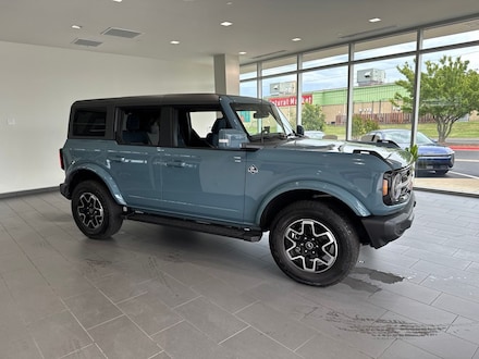 2023 Ford Bronco Outer Banks SUV