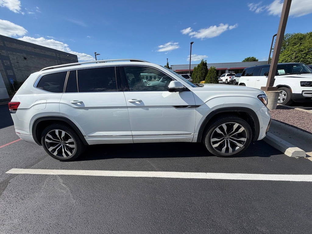 Used 2022 Volkswagen Atlas 3.6L V6 SEL Premium R-Line SUV
