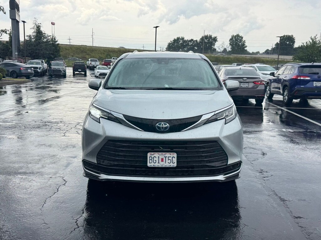 Certified 2023 Toyota Sienna LE Minivan/Van