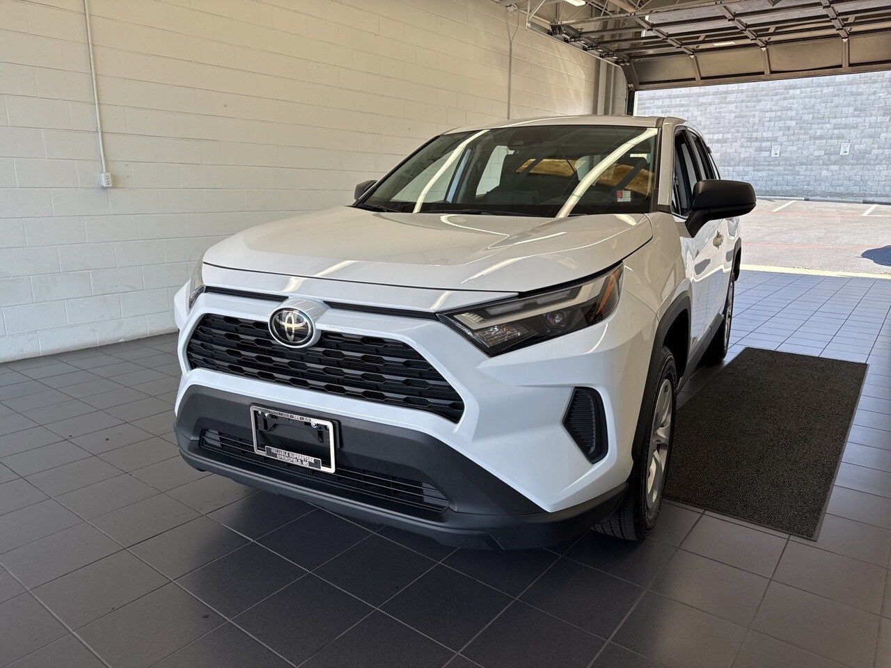 2024 Toyota RAV4 LE photo 3
