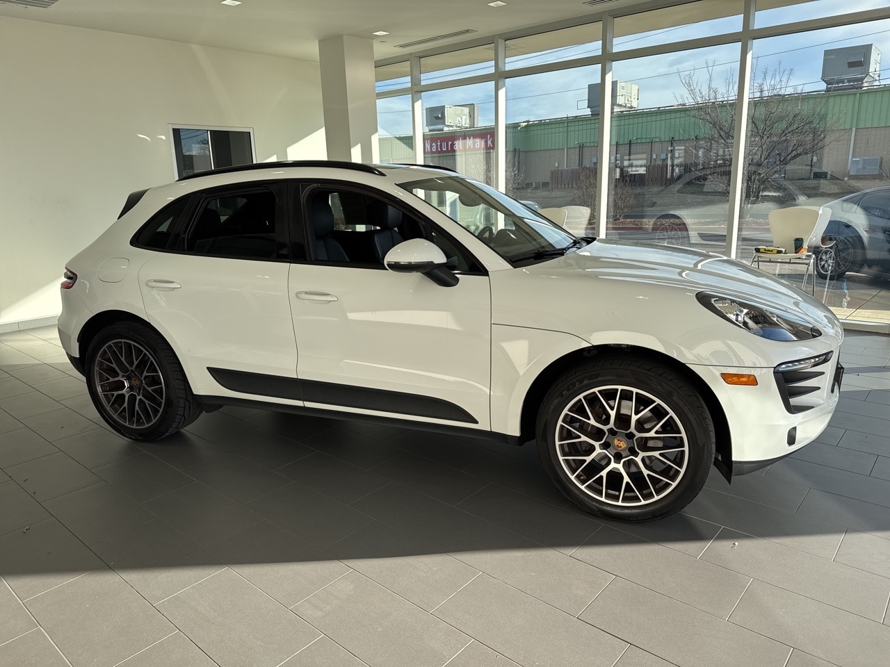 2018 Porsche Macan Sport Edition