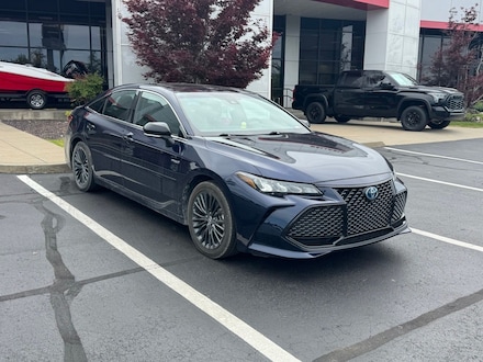 2021 Toyota Avalon Hybrid XSE Sedan