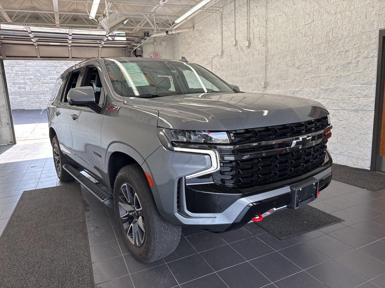 Used 2021 Chevrolet Tahoe Z71 with VIN 1GNSKPKD2MR166881 for sale in Springfield, MO