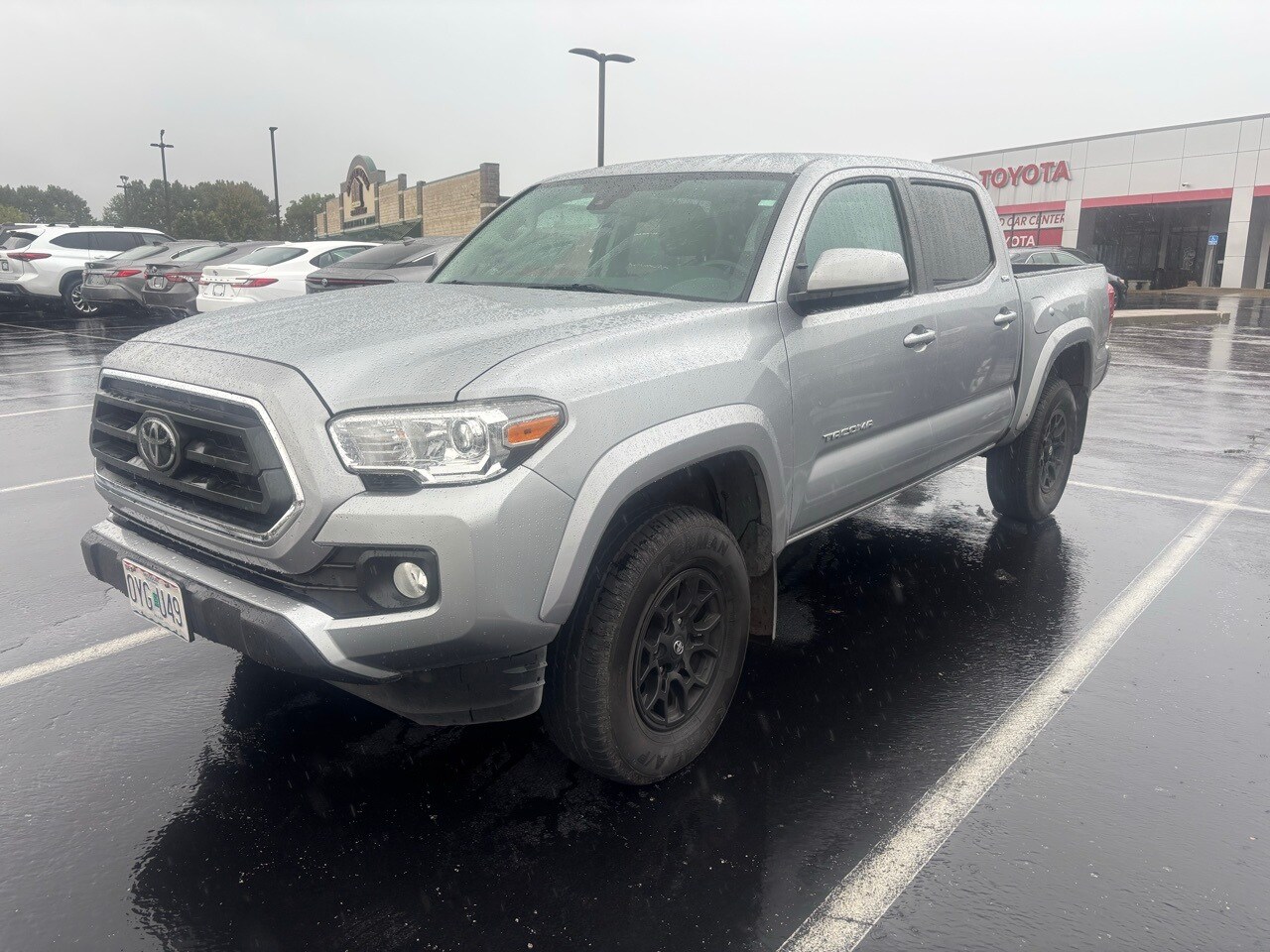 2021 Toyota Tacoma SR5 photo 2