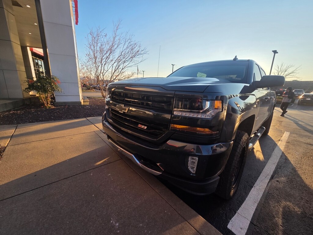 Used 2018 Chevrolet Silverado 1500 LT Truck