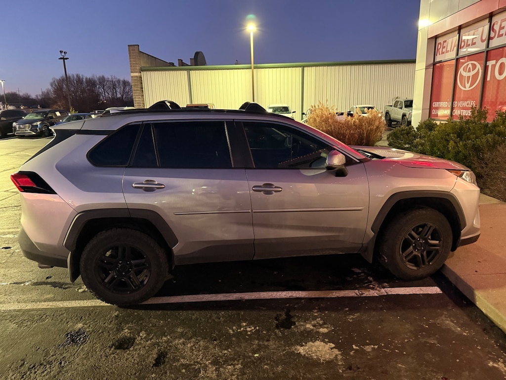 Used 2021 Toyota RAV4 XLE SUV