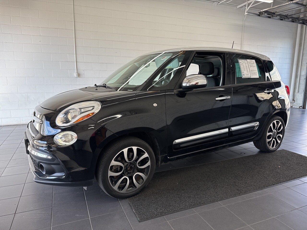 2019 Fiat 500L Lounge photo 4