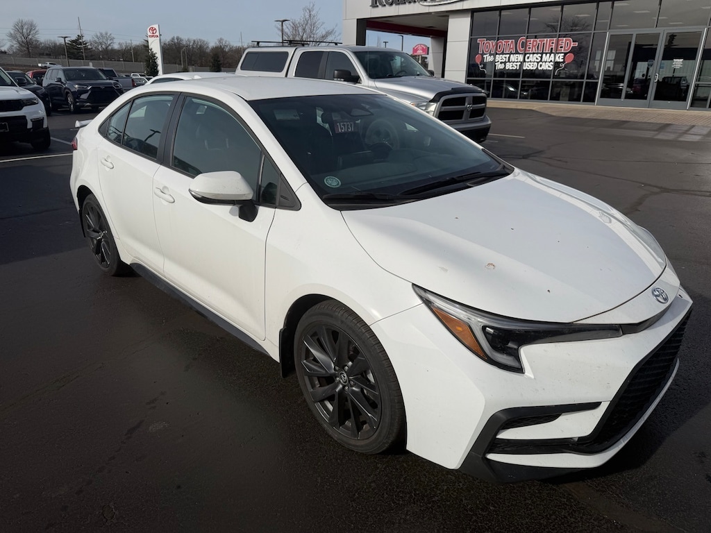 Used 2023 Toyota Corolla SE Sedan