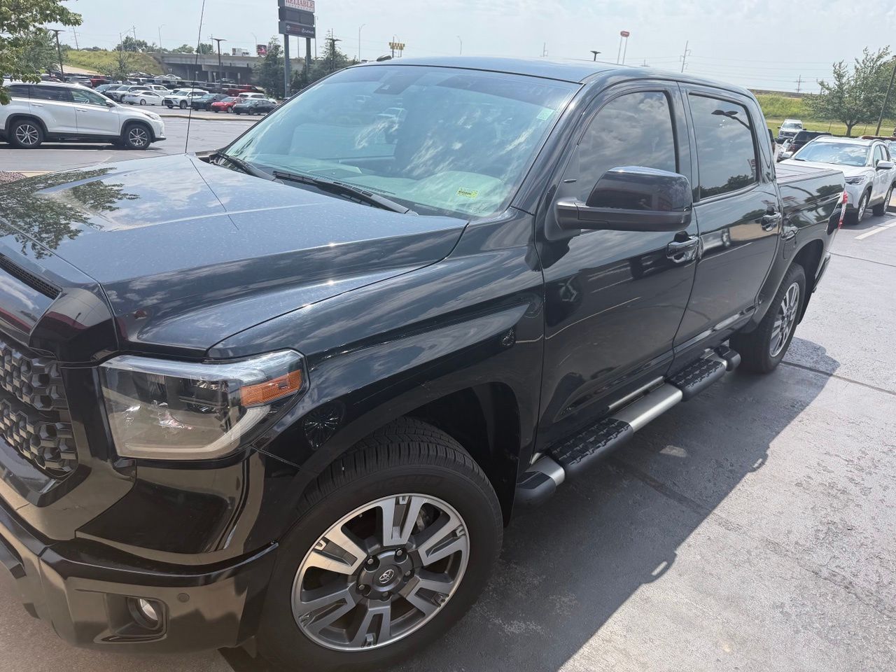 Midnight Black Metallic 2019 Toyota Tundra Pickup Truck Four-Wheel Drive 6-Speed Automatic