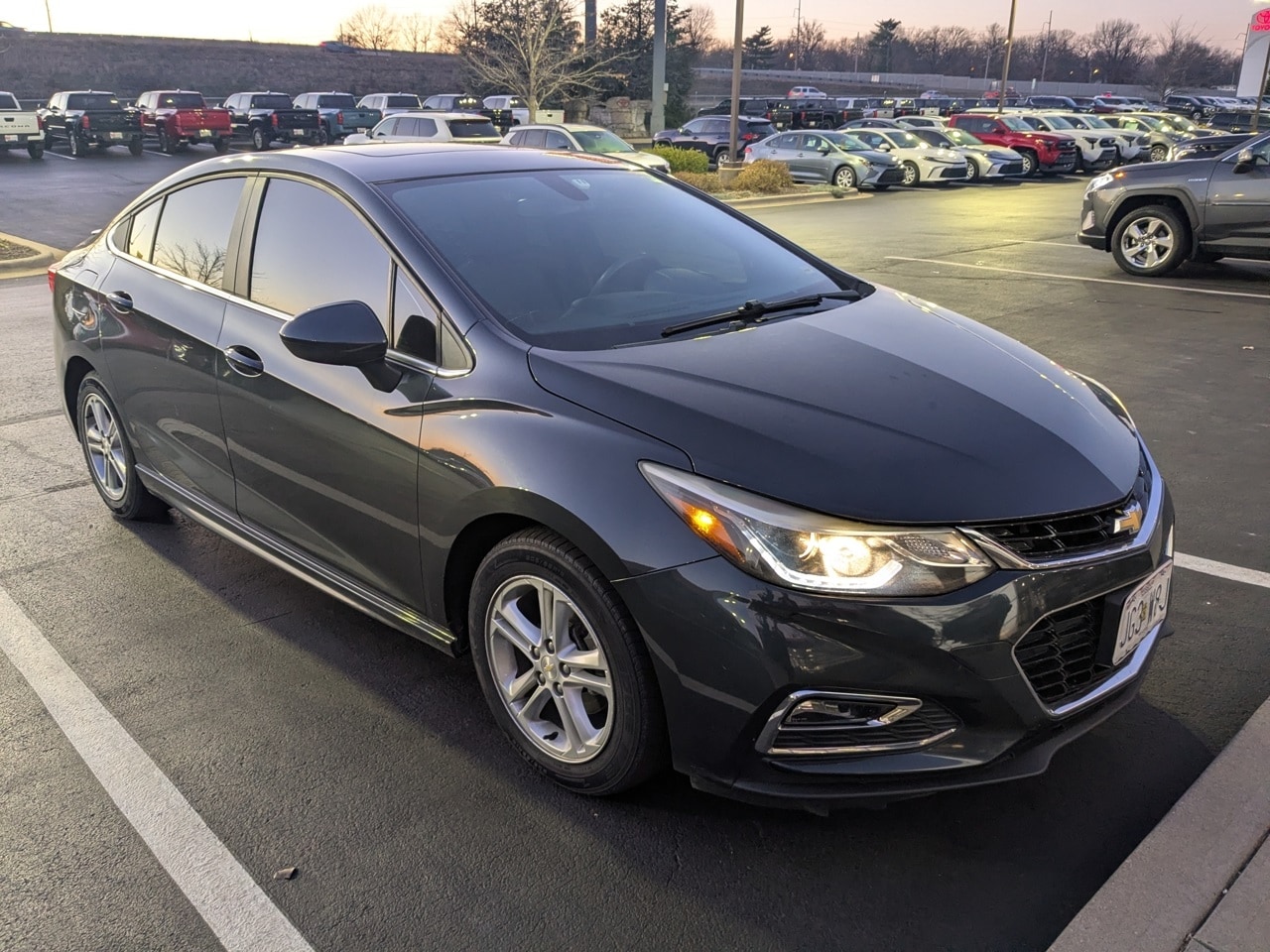 2018 Chevrolet Cruze LT's photo