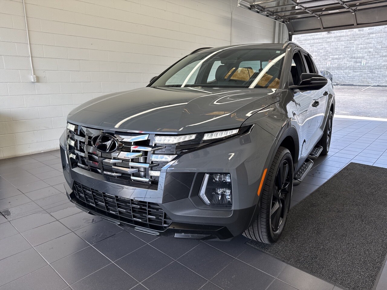 2024 Hyundai Santa Cruz SEL Activity Night photo 3