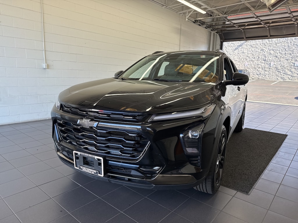 Used 2024 Chevrolet Trax Activ SUV