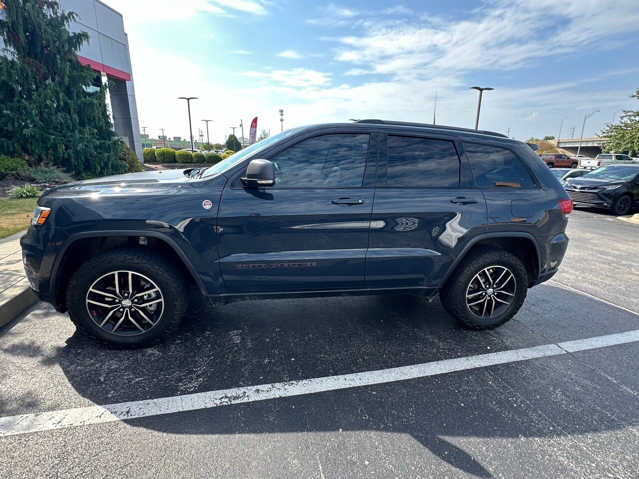 2017 Jeep Grand Cherokee Trailhawk photo 3