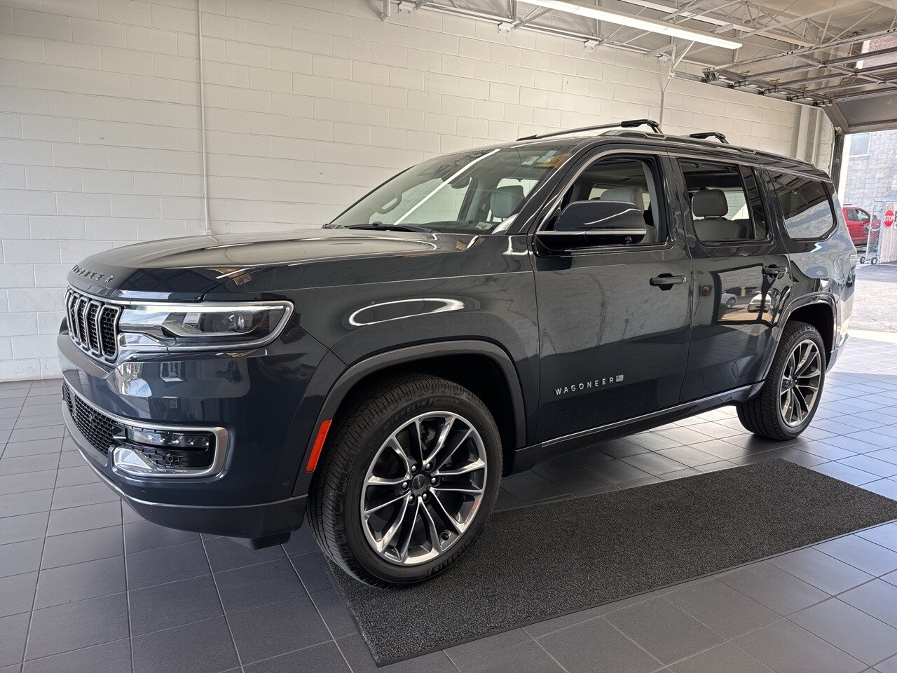 2022 Jeep Wagoneer Series III photo 4