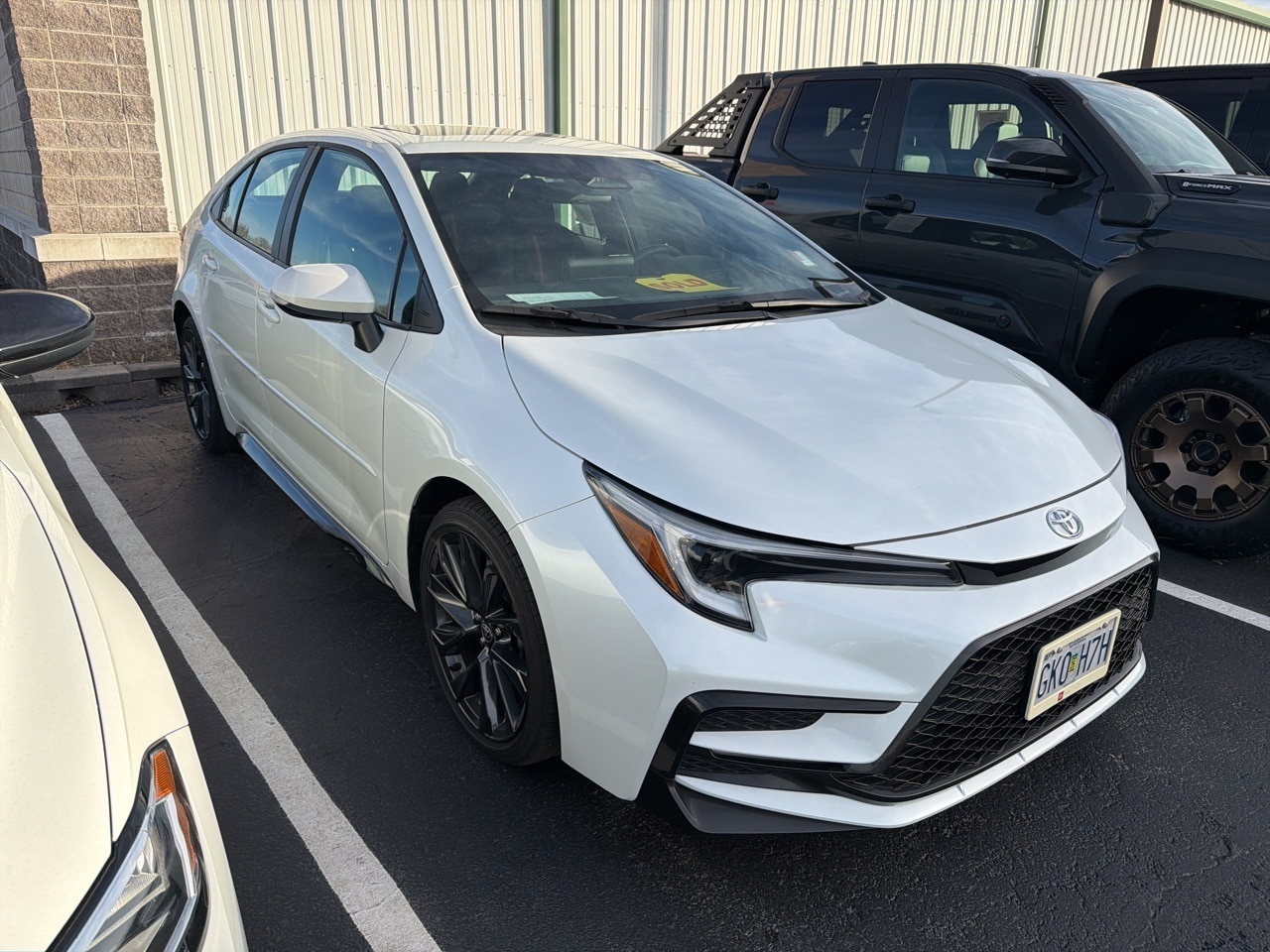 2024 Toyota Corolla SE's photo