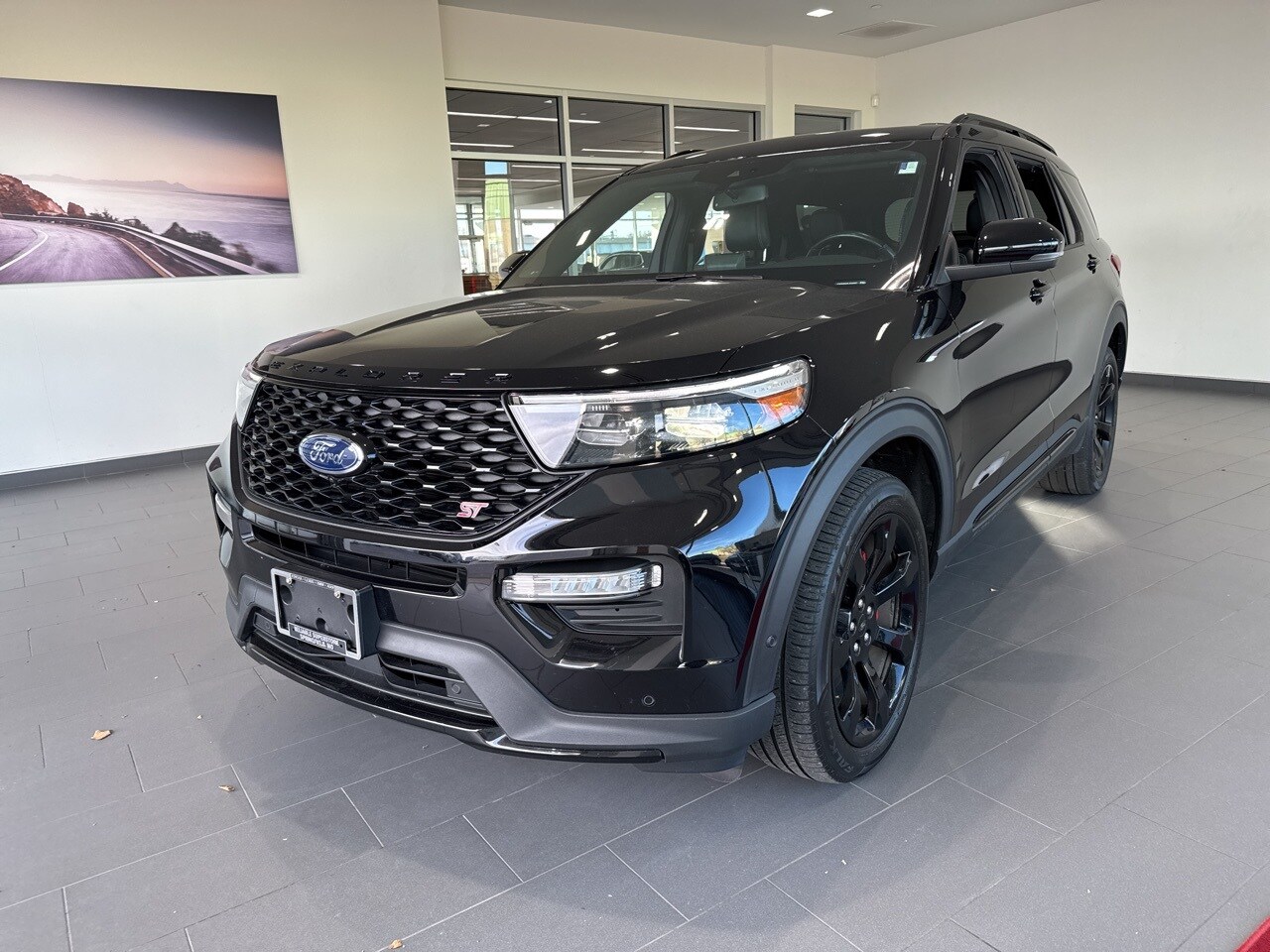2020 Ford Explorer ST photo 2