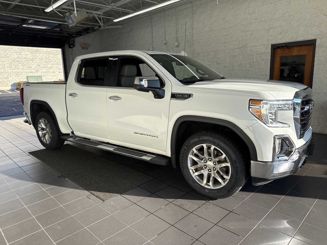 2021 GMC Sierra 1500 SLT