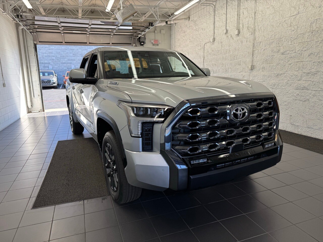 2026 Toyota Tundra Platinum photo 2