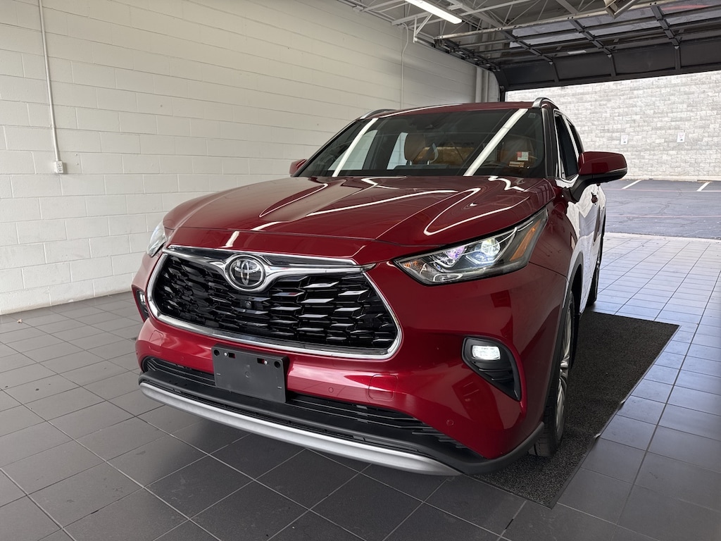Certified 2021 Toyota Highlander Platinum SUV