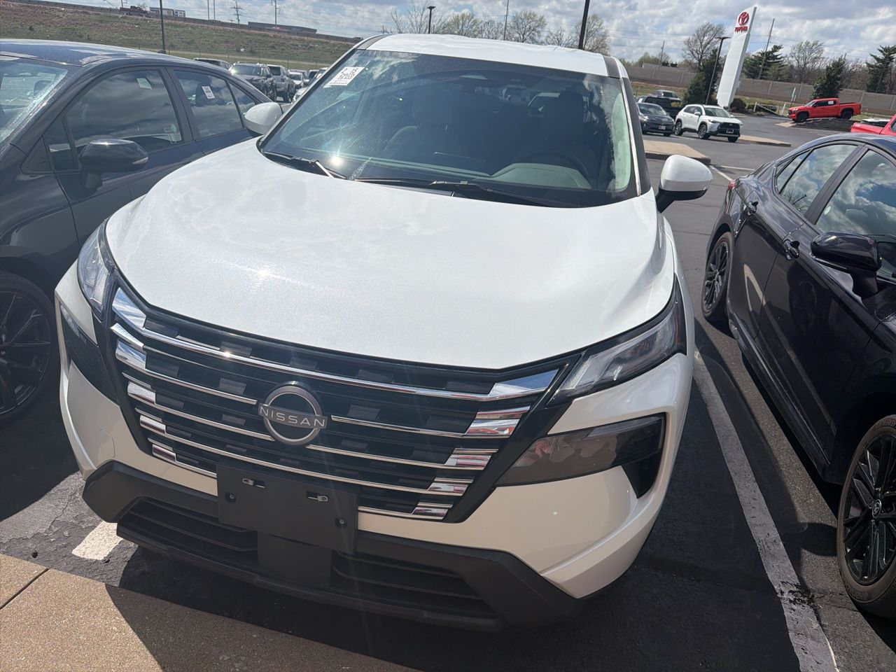 View vehicle photo 5