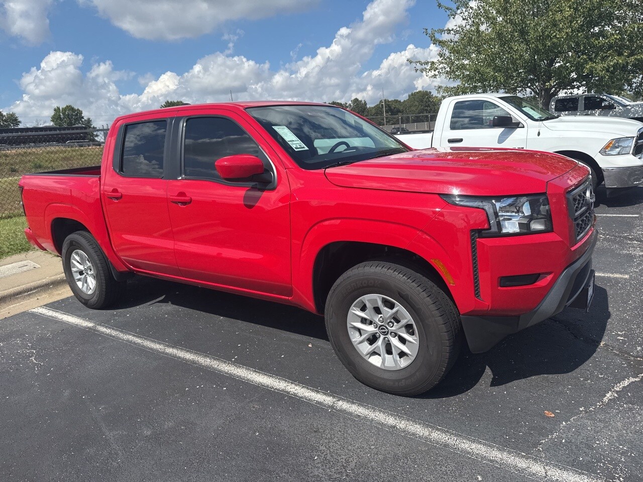 2024 Nissan Frontier SV photo 2