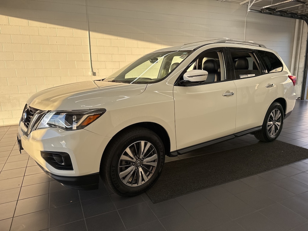 Used 2020 Nissan Pathfinder SL SUV