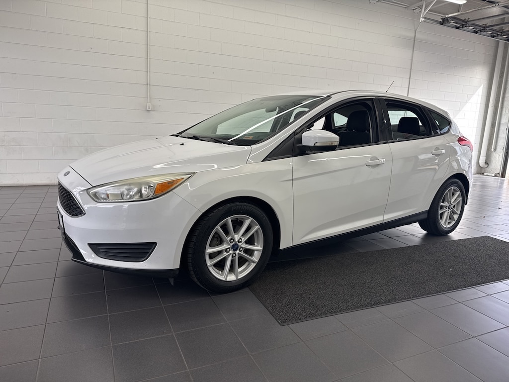 Used 2015 Ford Focus SE Hatchback